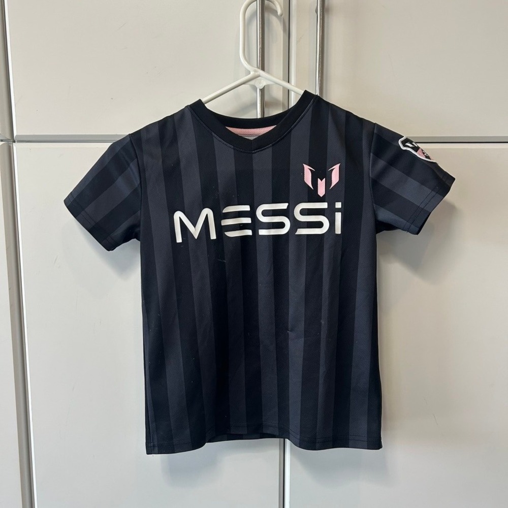 Messi Collection Boys Soccer Jersey Black Pink Stripe Number 10 Size 6